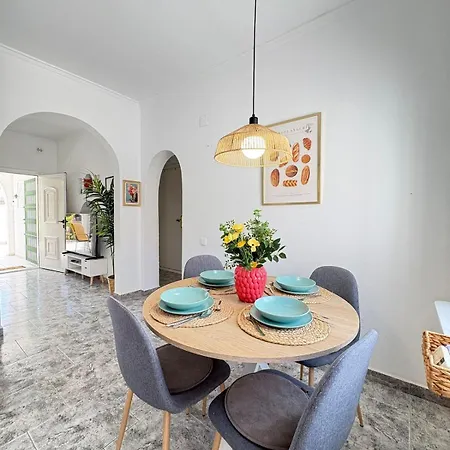 Cozy Retreat In A Quiet Area Torrevieja